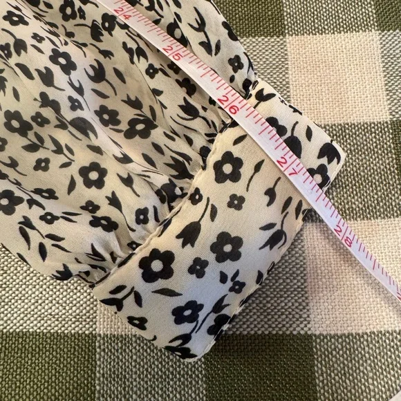 Shawna Lea Floral Top - Picture 10 of 11